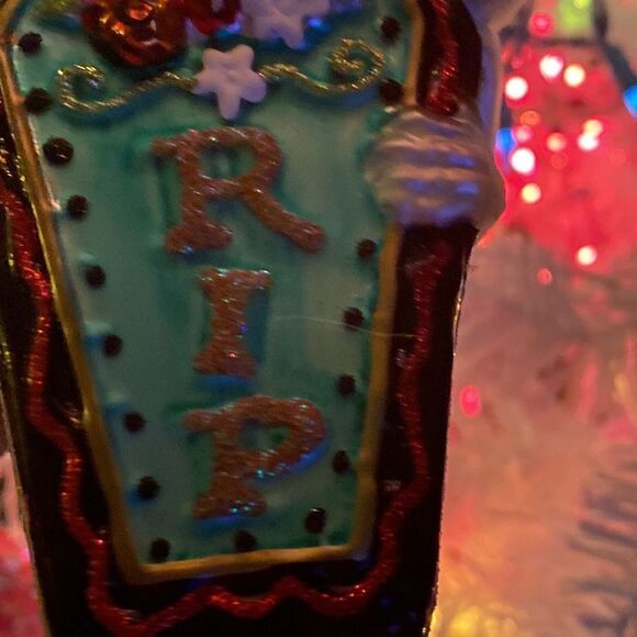 Holiday Lane Glass Sugar Skull Ornament Coffin RIP Day of the Dead Glitter - Picture 12 of 13